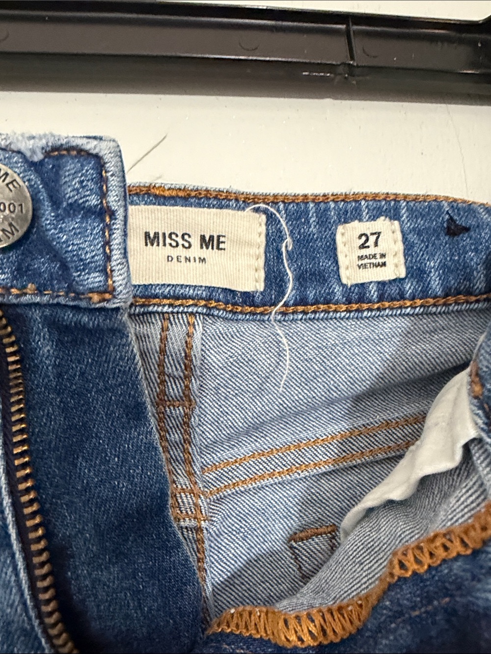 Miss Me Light Blue Denim Shorts with White Eyelet Trim EUC - Picture 4 of 4